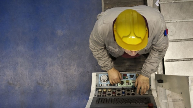 Hachazo fiscal a los salarios: la subida de las cotizaciones eleva a España al 'podio' de la OCDE