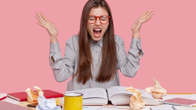 Cómo reducir el estrés: 10 sencillos consejos que te ayudarán a controlarlo