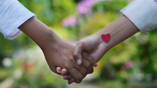 ¿Le has dicho ‘te quiero’ y se ha quedado callado? Así deberías actuar para no comerte la cabeza por amor