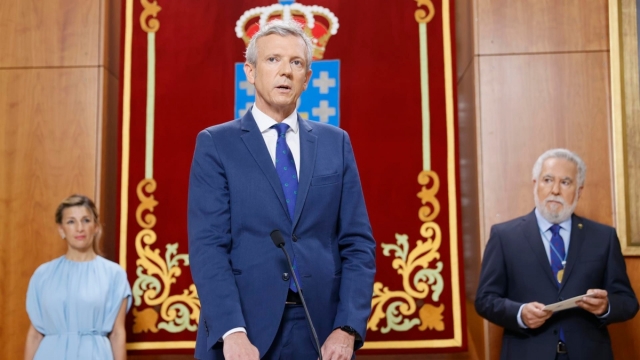 Rueda da por explicada la dimisión de su consejero y la oposición le invita a dejar la Xunta 