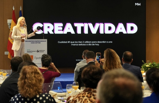 Marina Specht recomienda a las marcas y empresas conectar con la generación Z para garantizar el crecimiento futuro