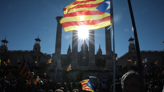 El 'no' a la independencia en Cataluña en un referéndum (52%) alcanza su porcentaje más alto