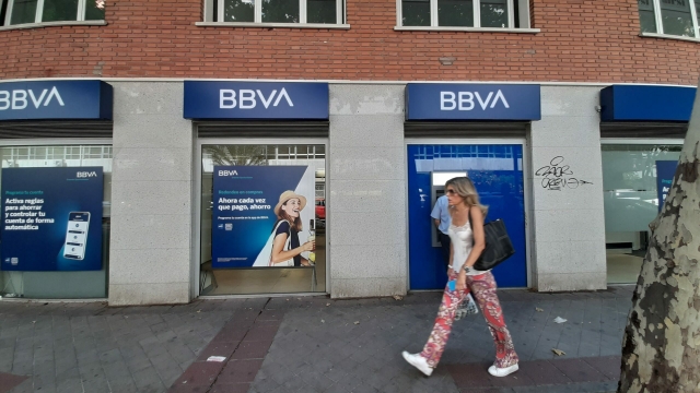 Opa de BBVA: Bruselas analiza ya la denuncia contra la consulta populista del Gobierno  
