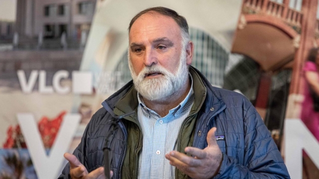 La receta de tortilla de José Andrés se hace viral por su ingrediente secreto: 45 segundos en el microondas