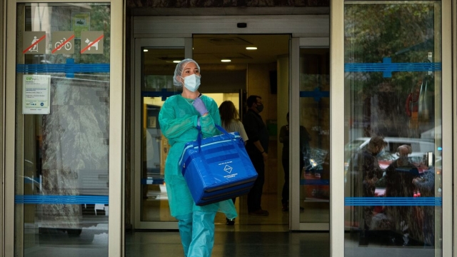 La covid sigue disparada en Cataluña: 6.073 casos y 48 muertos en las últimas 24 horas