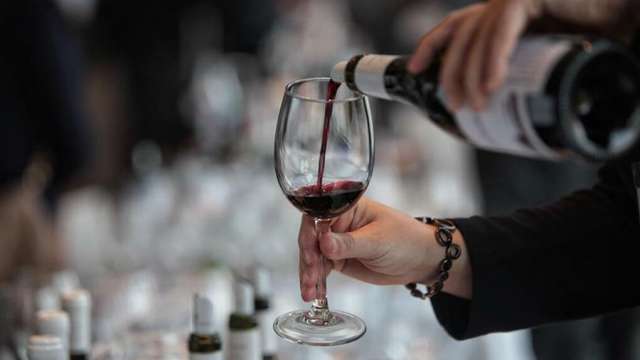 Dos tempranillos con acento madrileño: así son Sanz La Capital y su versión Roble