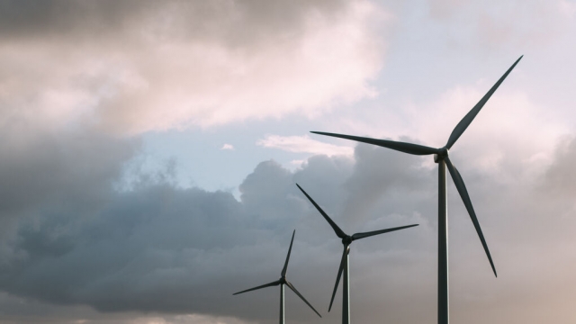 La falta de capacidad de red eléctrica amenaza un parón industrial en Galicia