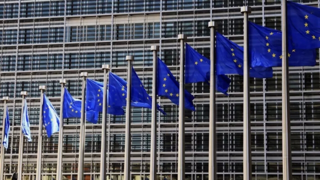 Los grandes 'caseros' de España registran un lobby en la UE ante la cruzada del Gobierno en vivienda 