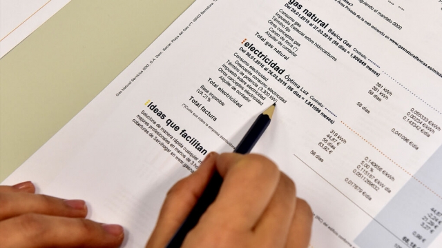 Los españoles ya pagan hasta 8 euros mensuales más en su factura por el apagón