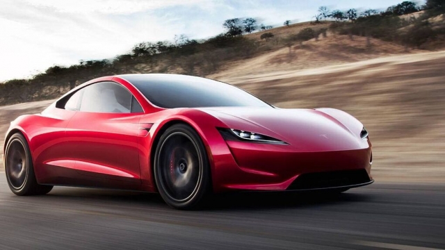 Tesla prepara ya el nuevo Roadster: casi mil kilómetros de autonomía y menos de dos segundos de 0 a 100