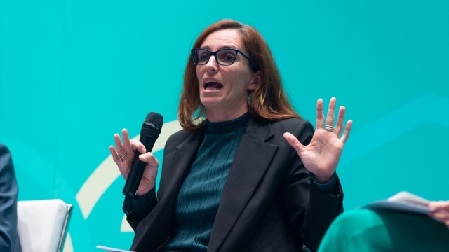 Mónica García justifica ahora el cierre de camas en verano cuando en la oposición madrileña lo criticaba