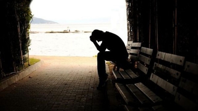 Los 4 factores que aíslan a los españoles: ¿por qué la mitad de la población sufre soledad?