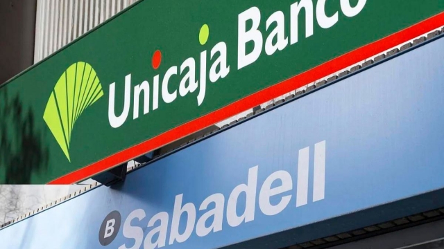 Los accionistas de Unicaja exigen a Sabadell más de 6.000 millones para una fusión 
