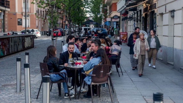 El empleo acelera en abril por la Semana Santa y España supera los 21,5 millones de afiliados