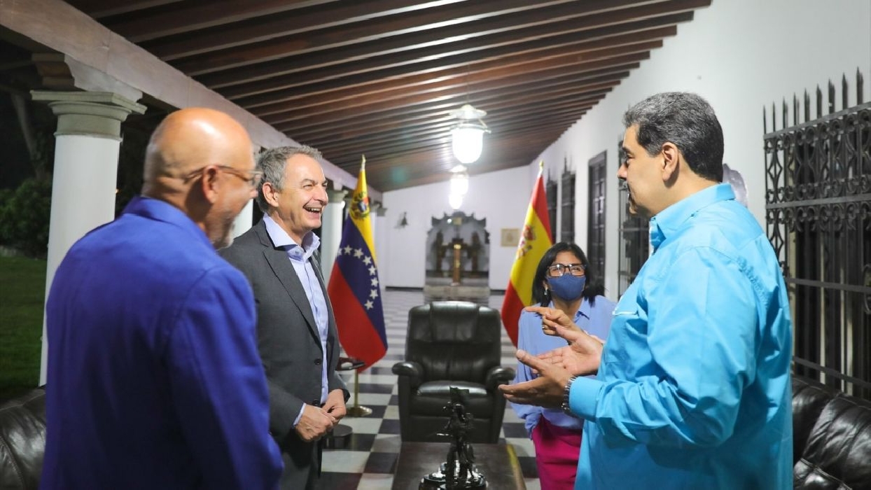 Zapatero se vio con Delcy y Maduro cuando llegaron los lingotes contratados con Aldama | Vozpópuli